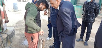 धुलिखेल र बनेपामा रहेका पेट्रोल पम्प र ग्याँस कम्पनीको अनुगमन