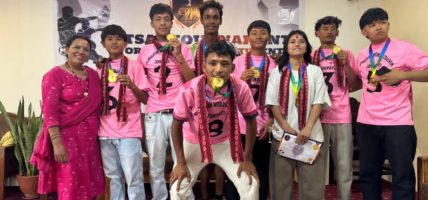 फुटसलमा विजयी समूहलाई सीबीएम् कलेजद्वारा सम्मान