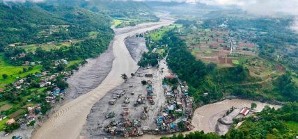हालसम्म ५१ जनाको उद्धार, बाढी प्रभावित क्षेत्रमा १३ हजारभन्दा बढी सुरक्षाकर्मी परिचालन