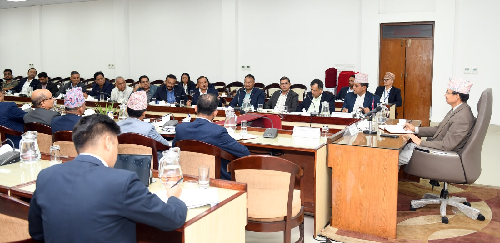 ग्यास आपूर्ति व्यवस्थालाई तीव्र बनाउने सरकारको निर्णय, मासिक ५० हजार मेट्रिक टन बढी ग्यास आयात गर्ने ग्यास आपूर्ति व्यवस्थालाई तीव्र बनाउने सरकारको निर्णय, मासिक ५० हजार मेट्रिक टन बढी ग्यास आयात गर्ने