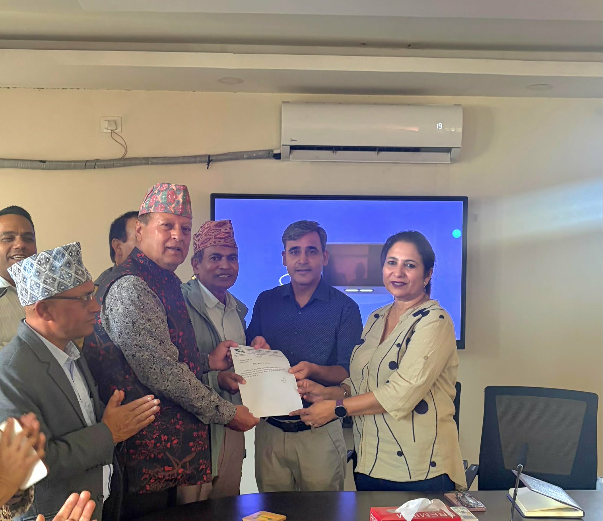 विद्यालय पाठ्यक्रम परिमार्जनमा अभिभावक संघको २० बुँदे सुझाव, AI देखि जीवनोपयोगी सीपसम्म जोड दिन आग्रह विद्यालय पाठ्यक्रम परिमार्जनमा अभिभावक संघको २० बुँदे सुझाव, AI देखि जीवनोपयोगी सीपसम्म जोड दिन आग्रह