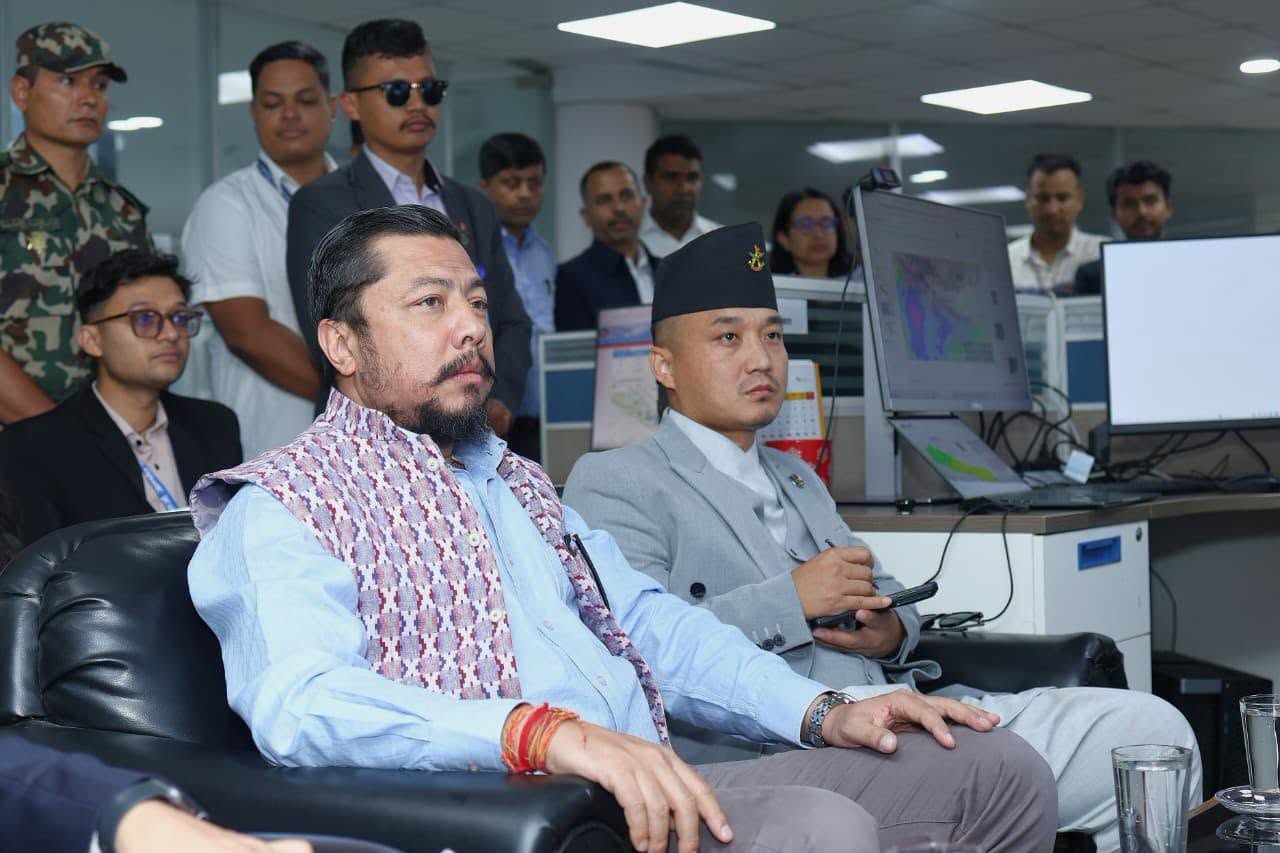 असोज ९ देखि ११ सम्म भारी वर्षा पूर्वानुमान,विपद्को पूर्वतयारीमा जुट्न ऊर्जामन्त्री श्रेष्ठको निर्देशन असोज ९ देखि ११ सम्म भारी वर्षा पूर्वानुमान,विपद्को पूर्वतयारीमा जुट्न ऊर्जामन्त्री श्रेष्ठको निर्देशन